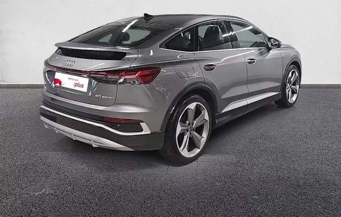 AUDI Q4 E-TRON Sportback 40 204 ch 82 kWh S line extérieur trois quart arrière droit 2127753