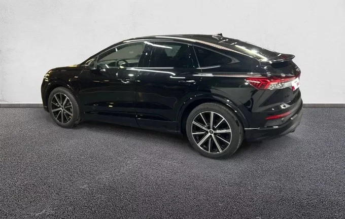 AUDI Q4 E-TRON Sportback 45 285 ch 82 kWh extérieur trois quart arrière gauche 5068