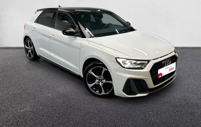 AUDI A1 Sportback 30 TFSI 116 ch S tronic 7 S Line extérieur trois quart avant droit 2131466