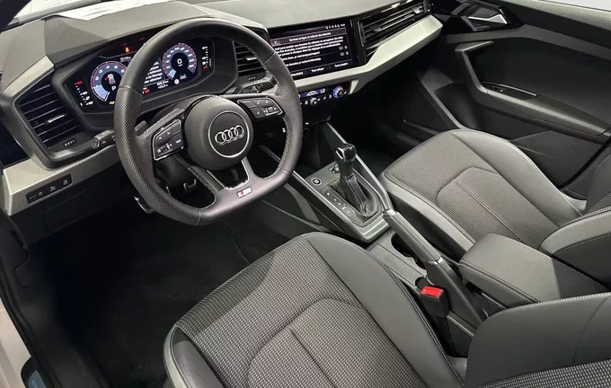 AUDI A1 Sportback 30 TFSI 116 ch S tronic 7 S Line photo 11 2131466