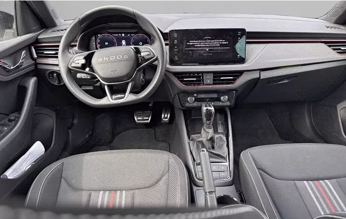 SKODA KAMIQ 1.0 TSI Evo 2 116 ch DSG7 Monte Carlo extérieur trois quart avant droit 2126965