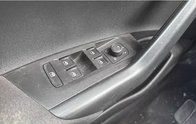 VOLKSWAGEN POLO 1.0 TSI 95 S&S BVM5 photo 18 2129949