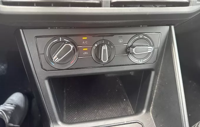 VOLKSWAGEN POLO 1.0 TSI 95 S&S BVM5 photo 19 2129949