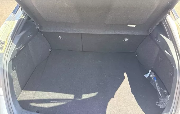 TOYOTA C-HR Hybride 2.0L Edition photo 10 1103645