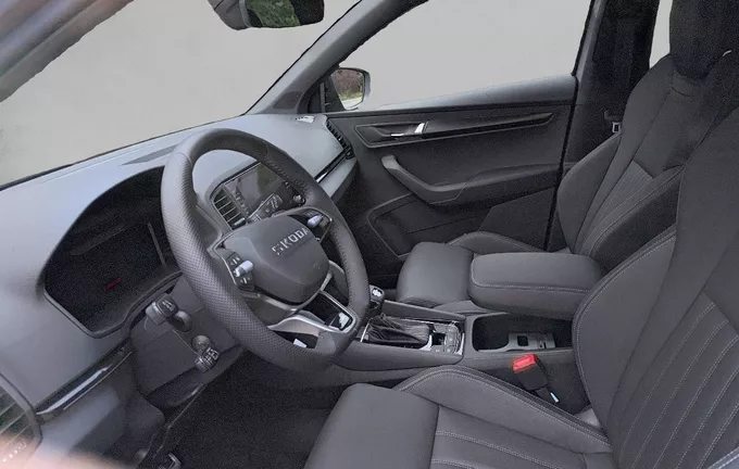 SKODA KAROQ 2.0 TDI 150 ch SCR DSG7 4x4 Sportline photo 11 4648