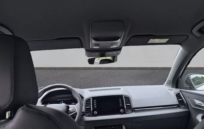 SKODA KAROQ 2.0 TDI 150 ch SCR DSG7 4x4 Sportline photo 18 4648