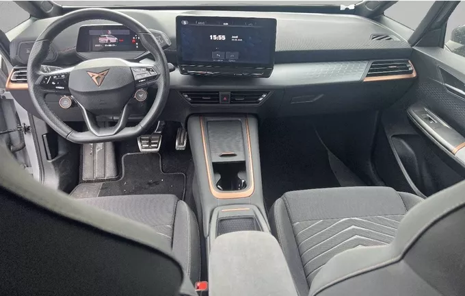 CUPRA BORN 230 ch - Batterie L VZ extérieur trois quart avant droit 2131212