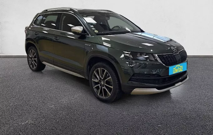 SKODA KAROQ 2.0 TDI 150 ch SCR 4x4 Scout extérieur trois quart avant droit 213439