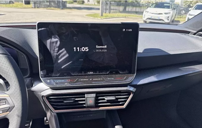 CUPRA LEON 1.5 eTSI Hybrid 150 ch DSG7 V photo 15 0681