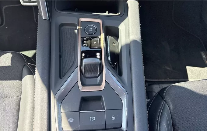 CUPRA LEON 1.5 eTSI Hybrid 150 ch DSG7 V photo 16 0681