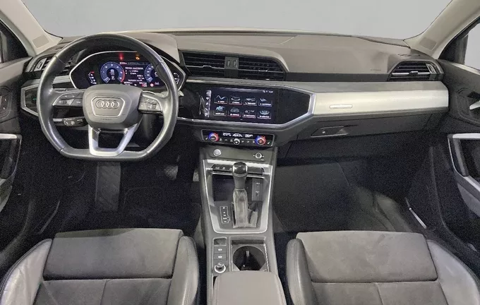 AUDI Q3 40 TDI 190 ch S tronic 7 Quattro Design Luxe photo 18 2128902