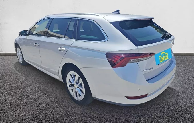 SKODA OCTAVIA Combi 2.0 TDI 150 ch DSG7 Style extérieur trois quart arrière gauche 213091
