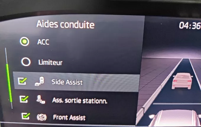 SKODA OCTAVIA Combi 2.0 TDI 150 ch DSG7 Style photo 19 213091