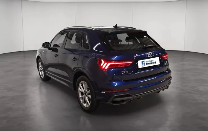 AUDI Q3 35 TDI 150 ch S tronic 7 S line extérieur trois quart arrière gauche 2132746