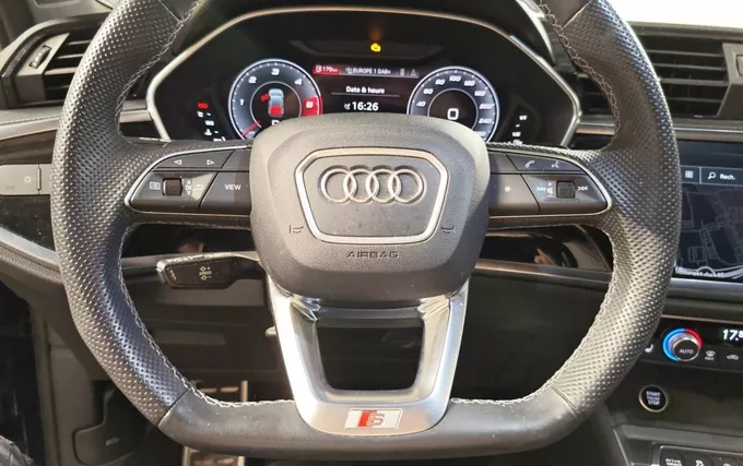 AUDI Q3 35 TDI 150 ch S tronic 7 S line photo 12 2132746