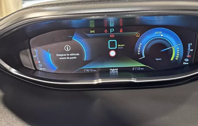 PEUGEOT 3008 Hybrid 225 e-EAT8 Allure photo 10 946251