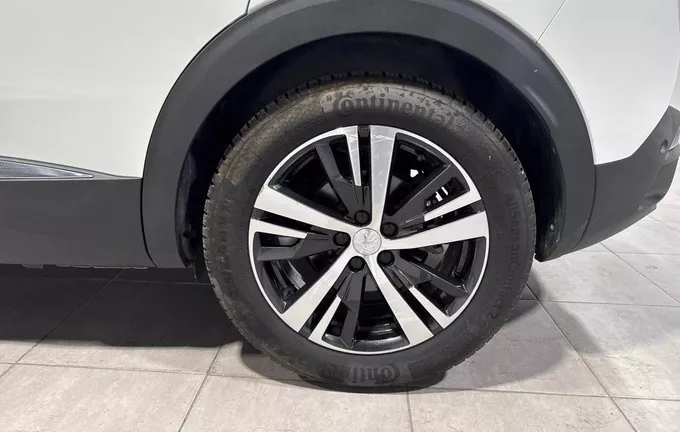 PEUGEOT 3008 Hybrid 225 e-EAT8 Allure photo 13 946251