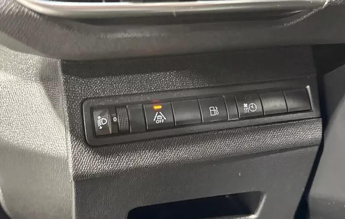 PEUGEOT 3008 Hybrid 225 e-EAT8 Allure photo 19 946251