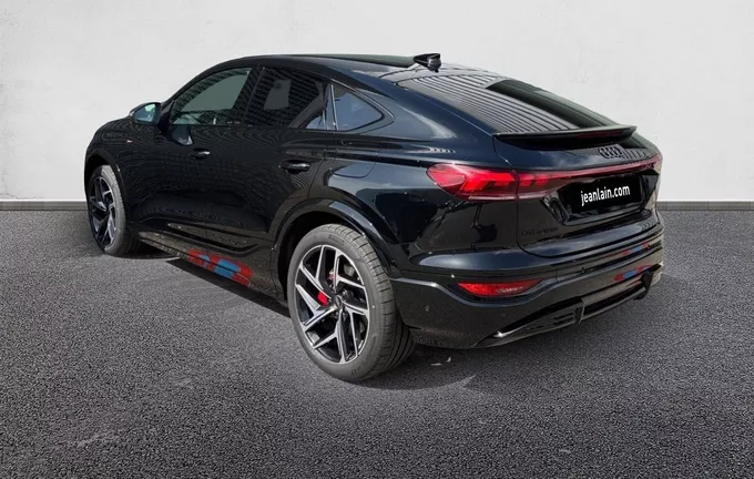 AUDI Q6 E-TRON SPORTBACK 428 ch 100 kWh quattro Competition extérieur trois quart arrière gauche 5620