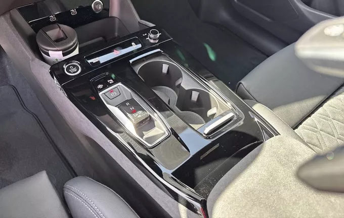 AUDI Q6 E-TRON SPORTBACK 428 ch 100 kWh quattro Competition photo 13 5620