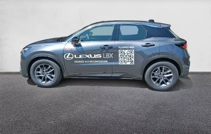 LEXUS LBX 2WD Business Plus extérieur côté gauche 174654