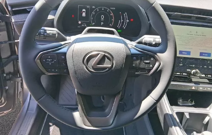 LEXUS LBX 2WD Business Plus photo 12 174654