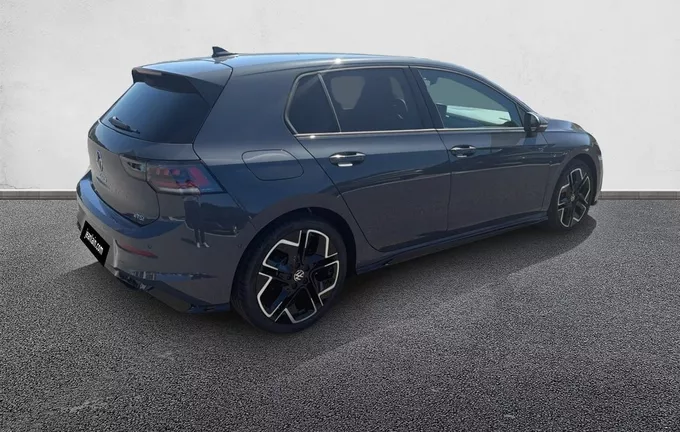 VOLKSWAGEN GOLF 1.5 eTSI EVO2 150 DSG7 R-Line Edition extérieur trois quart arrière droit 9539