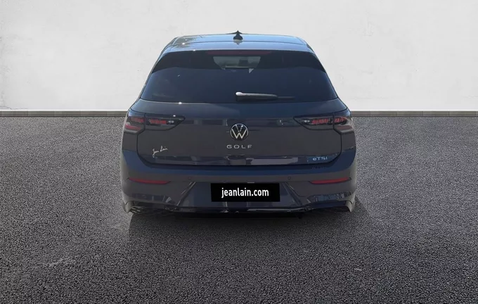 VOLKSWAGEN GOLF 1.5 eTSI EVO2 150 DSG7 R-Line Edition extérieur arrière 9539