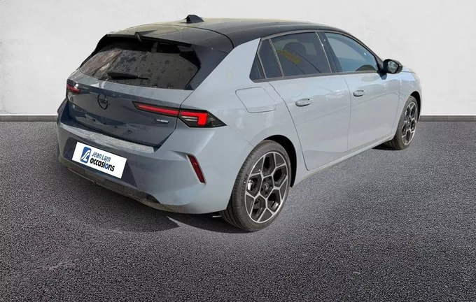 OPEL ASTRA 1.2 Turbo Hybride 145 ch Automatique Ultimate extérieur trois quart arrière droit 991182
