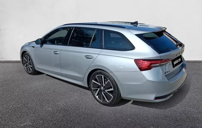 SKODA OCTAVIA Combi 1.5 TSI Hybrid 150 ch ACT DSG7 Sportline extérieur trois quart arrière gauche 4970