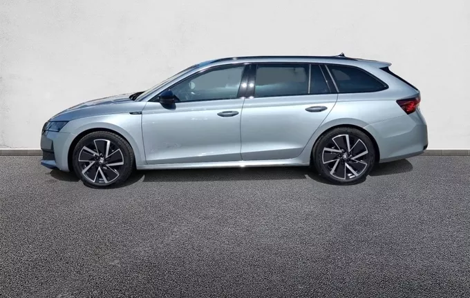SKODA OCTAVIA Combi 1.5 TSI Hybrid 150 ch ACT DSG7 Sportline extérieur côté gauche 4970