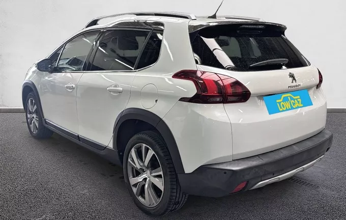 PEUGEOT 2008 PureTech 130ch S&S BVM6 Allure extérieur trois quart arrière gauche 2131400