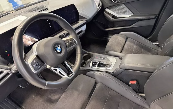 BMW SERIE 1 120 170 ch DKG7 M Sport photo 11 2128903