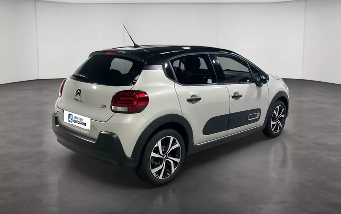 CITROEN C3 PureTech 110 EAT6 Elle extérieur trois quart arrière droit 946775