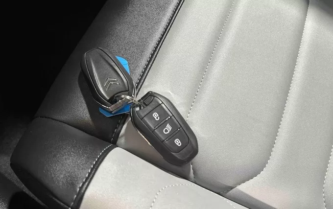 CITROEN C3 PureTech 110 EAT6 Elle photo 19 946775