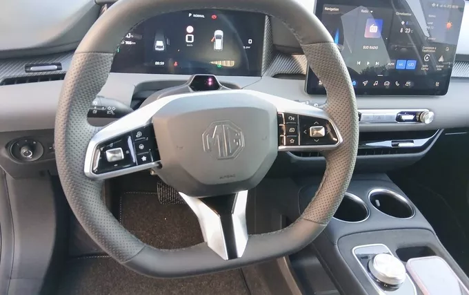 MG MG4 EV 77kWh - 180 kW Premium photo 12 9884
