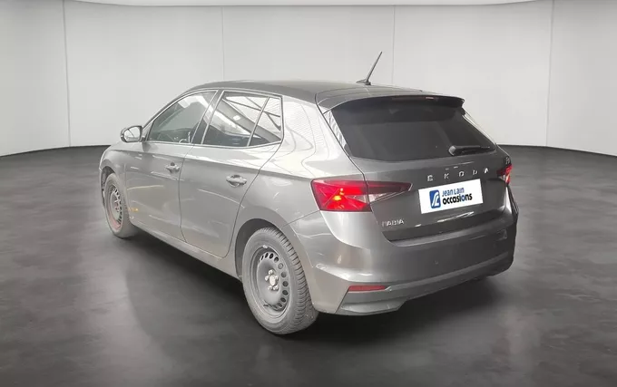 SKODA FABIA 1.0 MPI 80 ch BVM5 Ambition extérieur trois quart arrière gauche 2132258