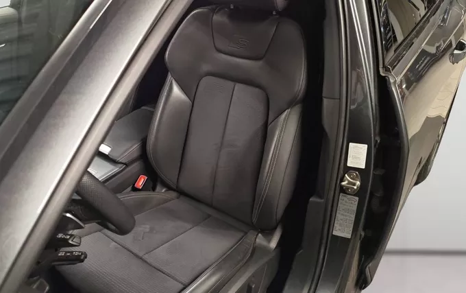 AUDI A6 Avant 55 TFSIe 367 ch S tronic 7 Quattro Competition photo 11 2132213