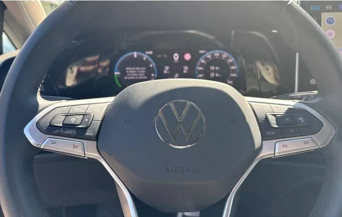VOLKSWAGEN GOLF 1.5 eHybrid 204 DSG6 VW Edition photo 18 2126879