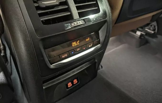 BMW X3 sDrive18d 150ch BVA8 xLine photo 15 945100