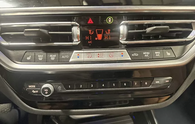 BMW X3 sDrive18d 150ch BVA8 xLine photo 22 945100