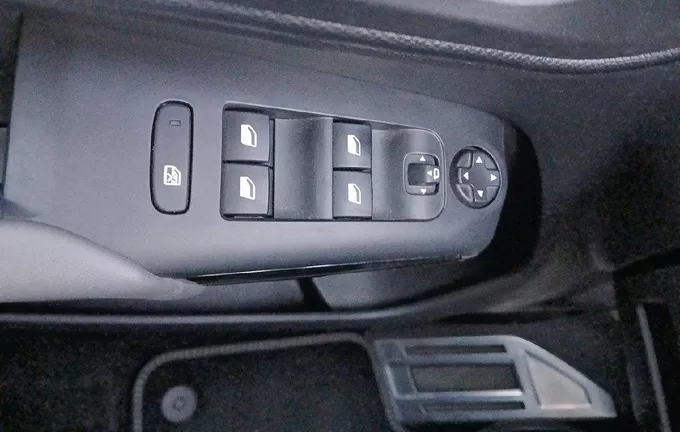 CITROEN C5 AIRCROSS Hybride Rechargeable 225 S&S e-EAT8 Shine Pack photo 19 2123055