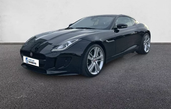 JAGUAR F-TYPE Coupé V6 3L Essence Suralimenté 340 ch BVA8 extérieur trois quart avant gauche 800676