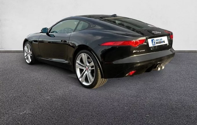 JAGUAR F-TYPE Coupé V6 3L Essence Suralimenté 340 ch BVA8 extérieur trois quart arrière gauche 800676