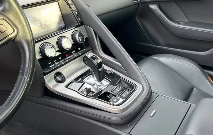 JAGUAR F-TYPE Coupé V6 3L Essence Suralimenté 340 ch BVA8 photo 13 800676