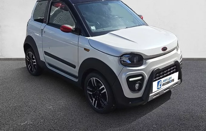 LIGIER MGO X MGO X DCI extérieur trois quart avant droit 1026