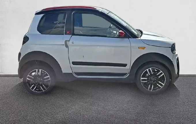 LIGIER MGO X MGO X DCI extérieur côté droit 1026