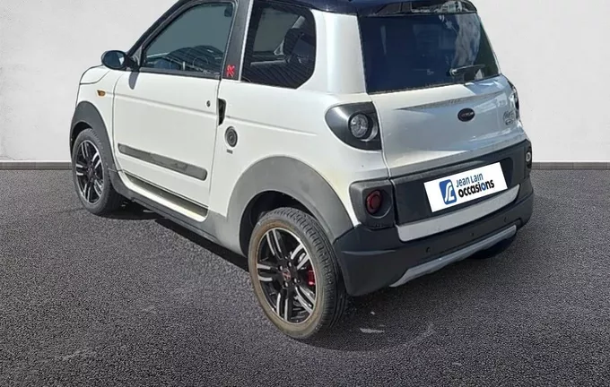 LIGIER MGO X MGO X DCI extérieur trois quart arrière gauche 1026