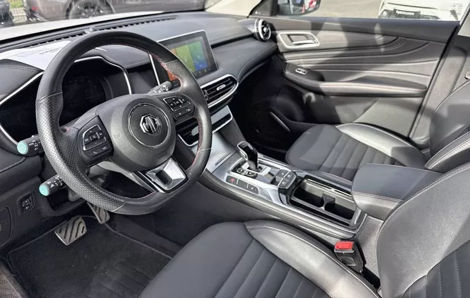 MG EHS 1.5T GDI PHEV Luxury photo 11 601098