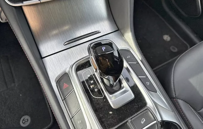MG EHS 1.5T GDI PHEV Luxury photo 13 601098